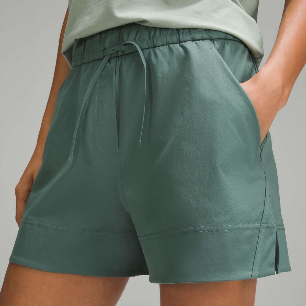 Lululemon Cinchable Waist High Rise Short 3.5”